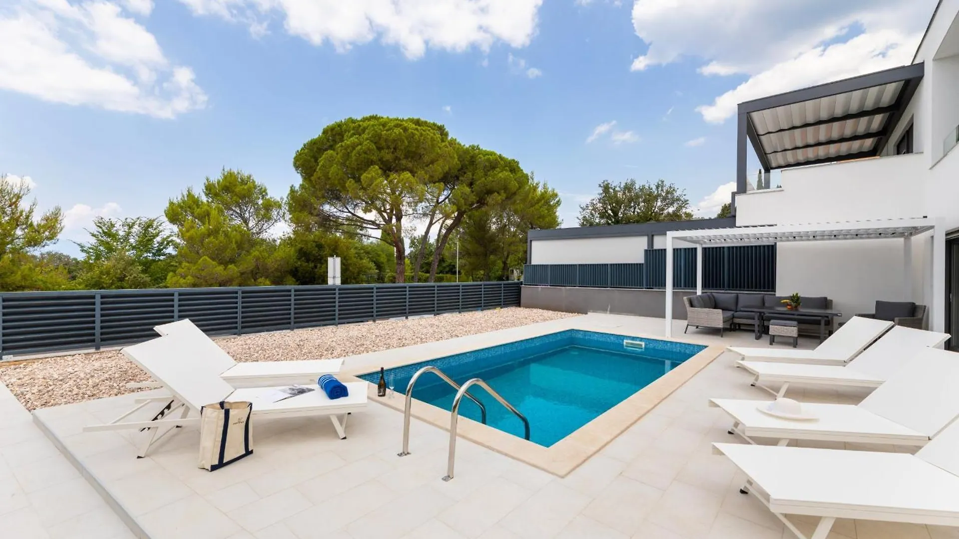 Villa Dolores By El-Pi Tours Malinska 0*,  Croatia