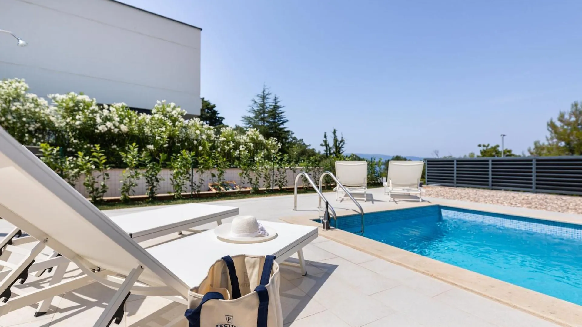 Villa Dolores By El-Pi Tours Malinska Croatia